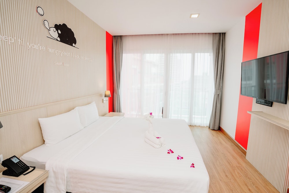 Sleep With Me Design Hotel @ Patong foto 3