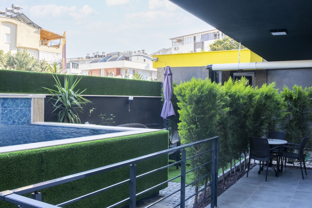 Stile Suite Hotel hoofdingang en ontvangsthal