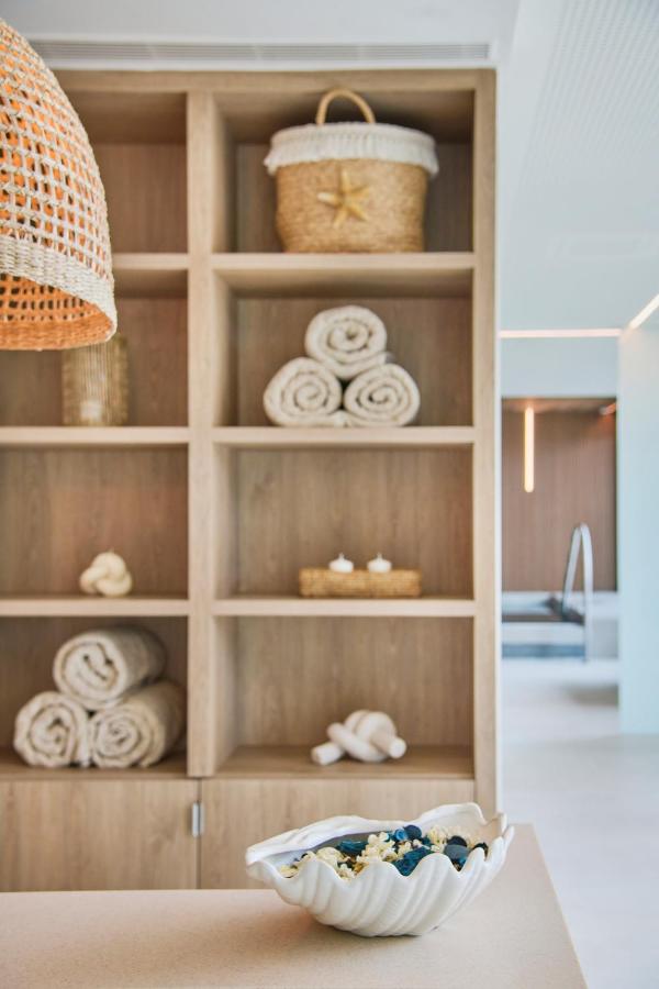 Marmeren badkamer — The Editory by the Sea Lagos