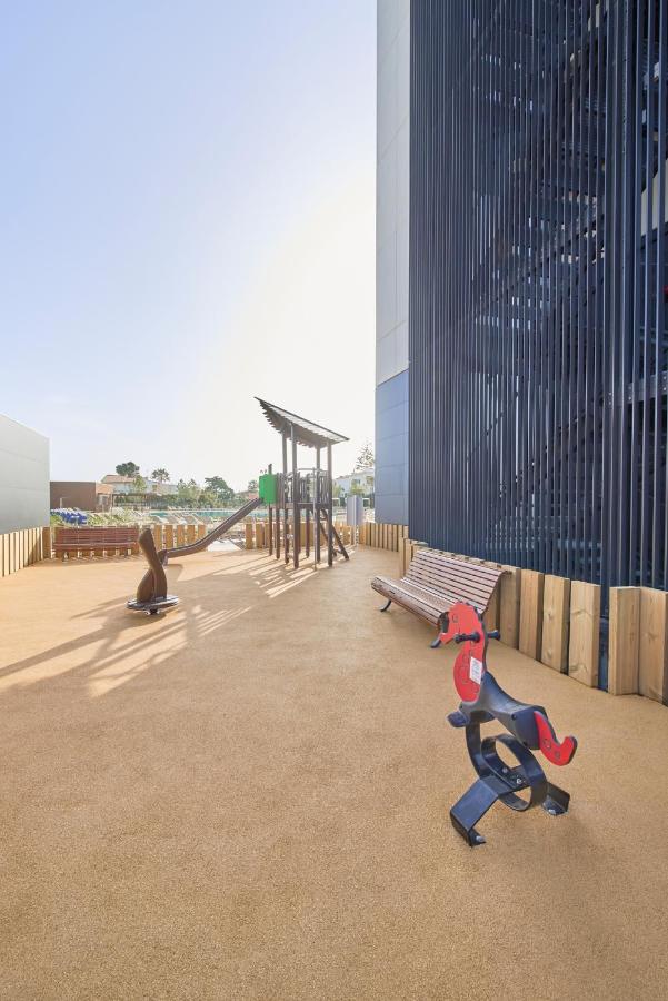 Modern hotelaanzicht — The Editory by the Sea Lagos