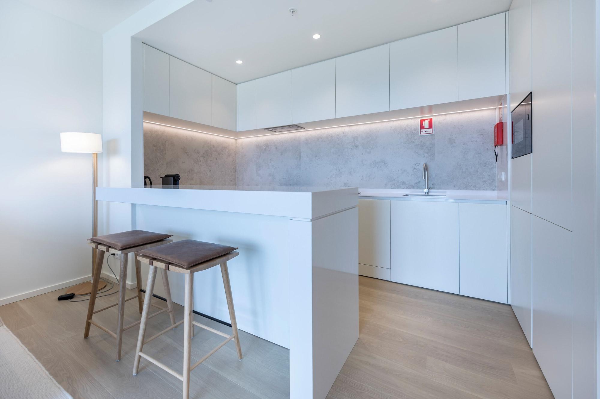 Lobby met receptie — The Editory Residence Lagos