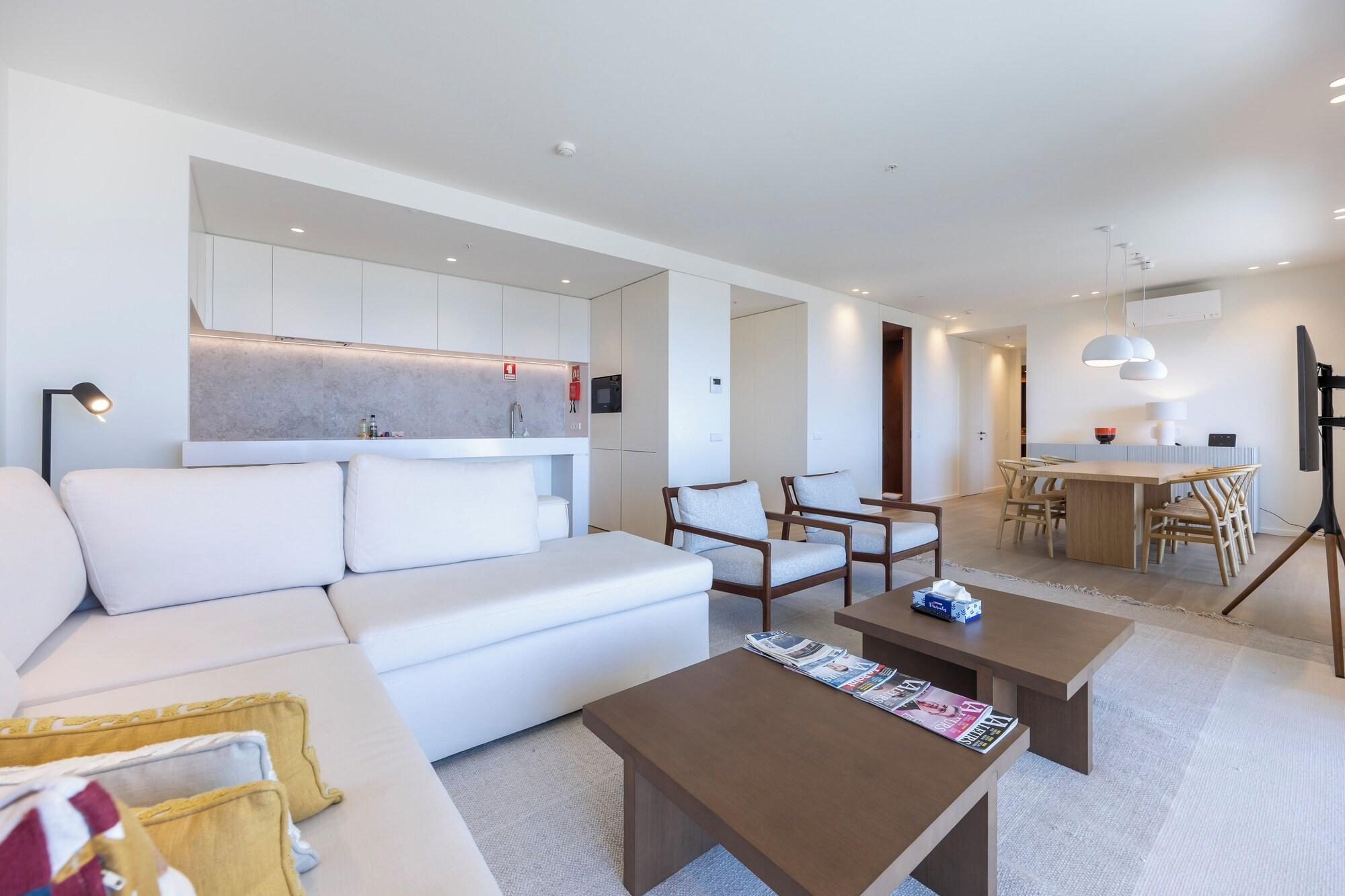 Suite met zithoek — The Editory Residence Lagos