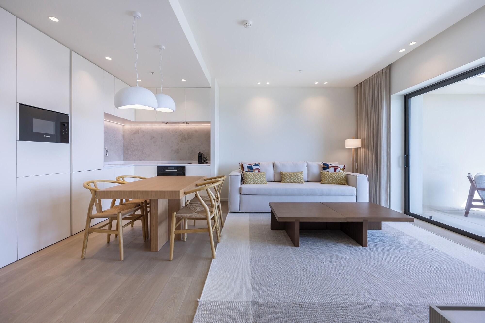 Suite met zithoek — The Editory Residence Lagos