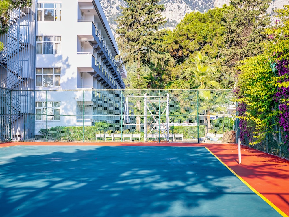 Transatlantik Beach hotel gezien vanaf het strand