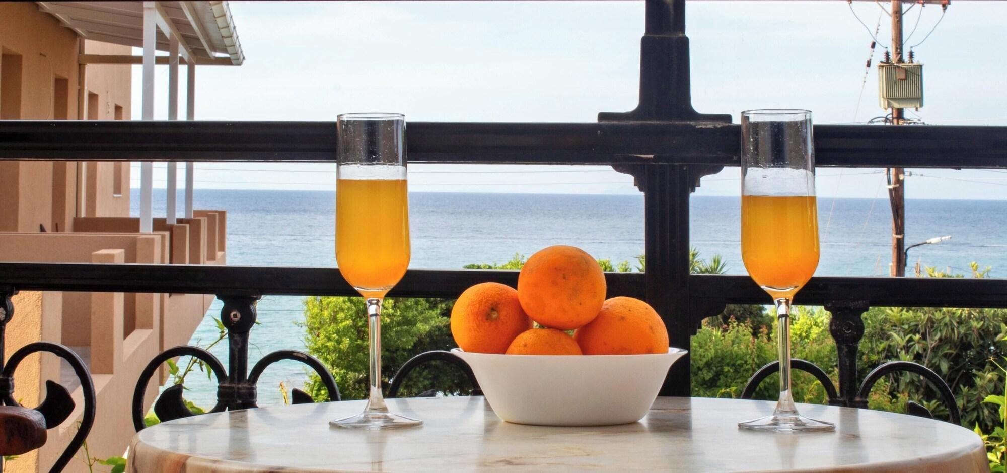 Privéstrand met parasols — Vaso Studios