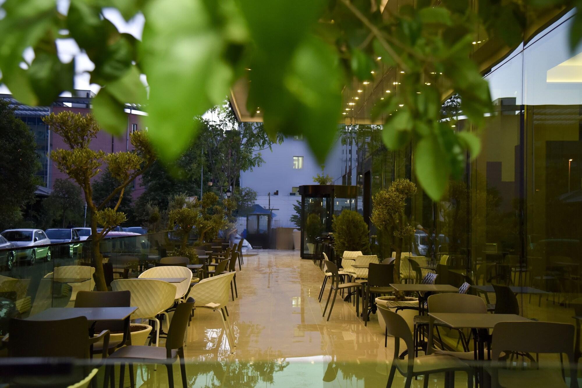 Vh Eurostar Tirana Hotel Congress & Spa foto 1