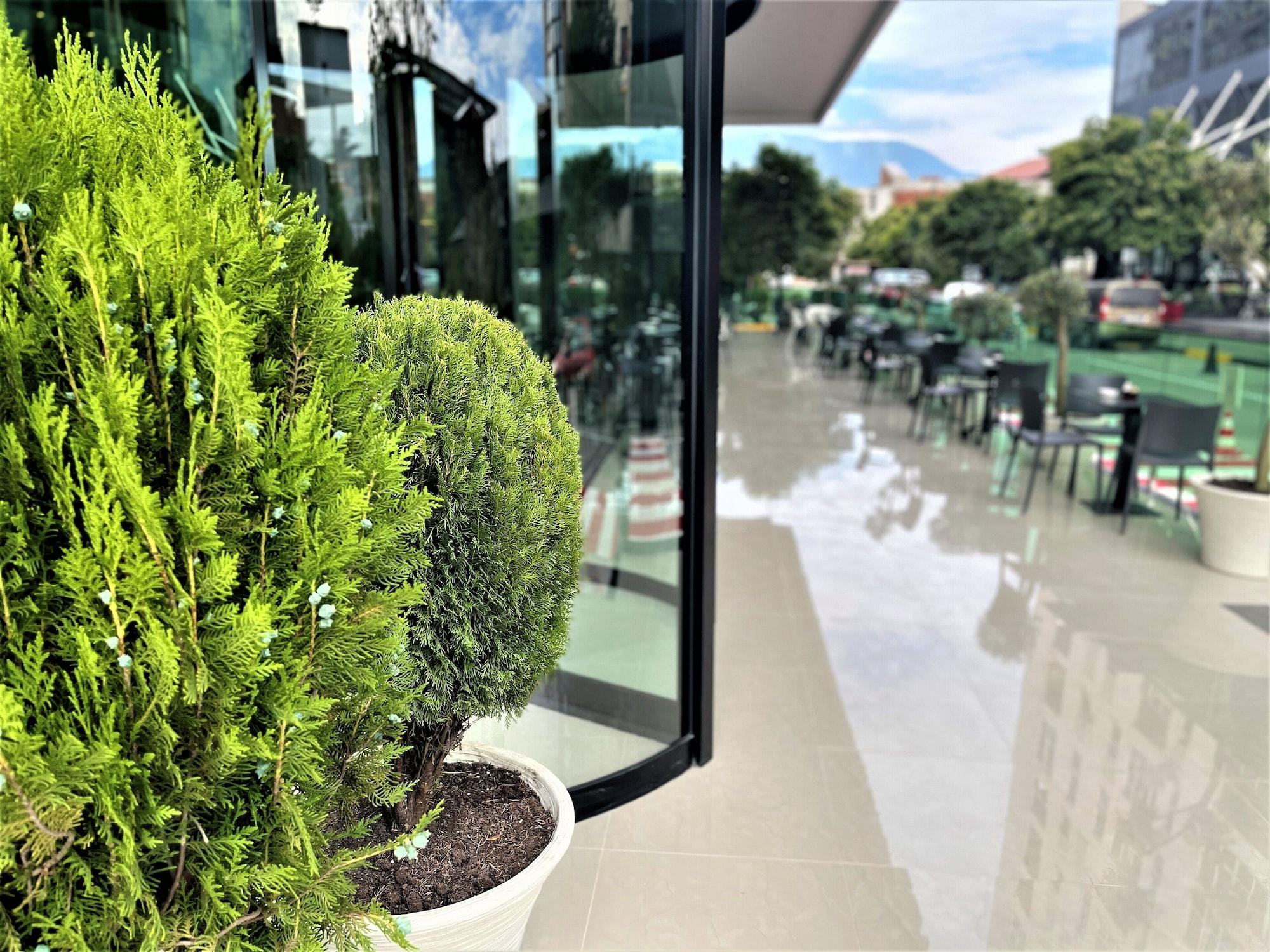 Vh Eurostar Tirana Hotel Congress & Spa foto 2