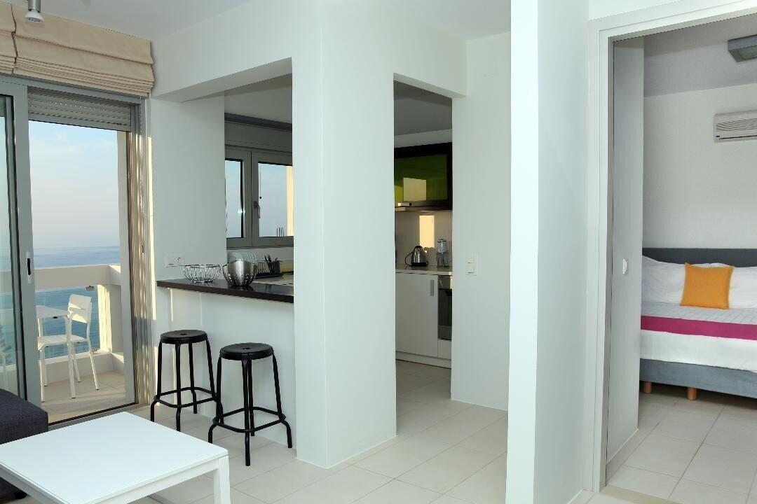 Suite met zithoek — Vivian Art Apartments